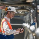 Engineers,Inspect,Gas,And,Water,Pipes,For,Power,And,Cooling